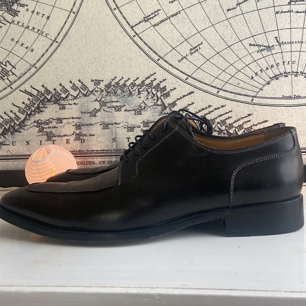 Men’s Luxury Santoni Leather Oxford’s Size 10.5